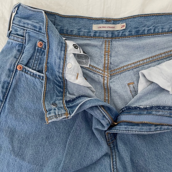 Levi Jeans - Picture 4 of 6